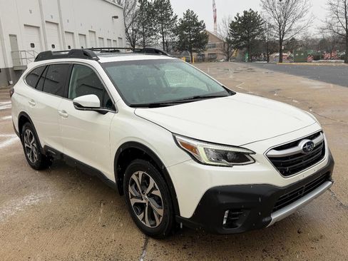 Used 2020 Subaru Outback Limited image 2