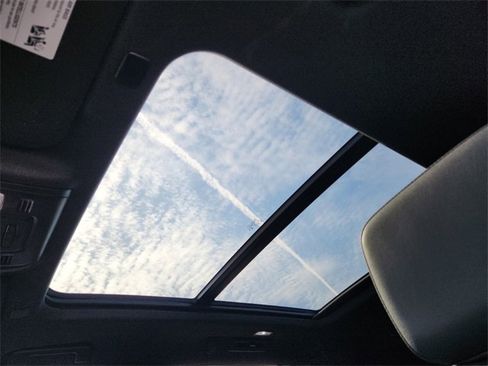 Used 2024 Chevrolet Tahoe LT w/ Luxury Package image 10