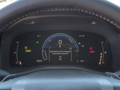 Used 2025 Toyota Camry SE image 19