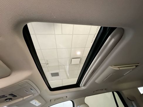 Used 2019 GMC Yukon Denali w/ Open Road Package image 22