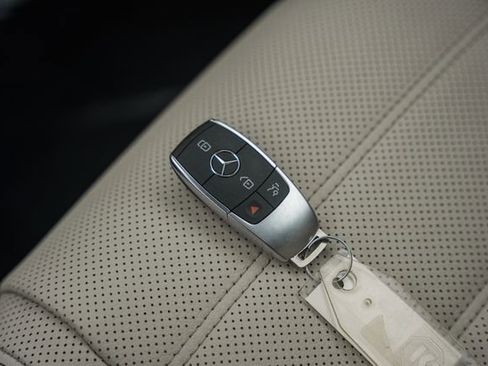 Used 2024 Mercedes-Benz GLS 450 4MATIC image 48