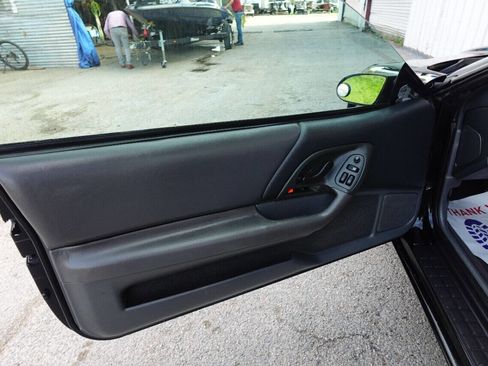 Used 1999 Chevrolet Camaro Z28 w/ SS Performance/Appearance Pkg image 31