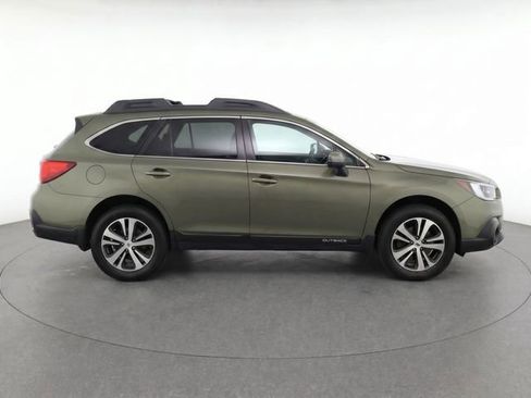 Used 2019 Subaru Outback 2.5i Limited AWD/4WD image 8