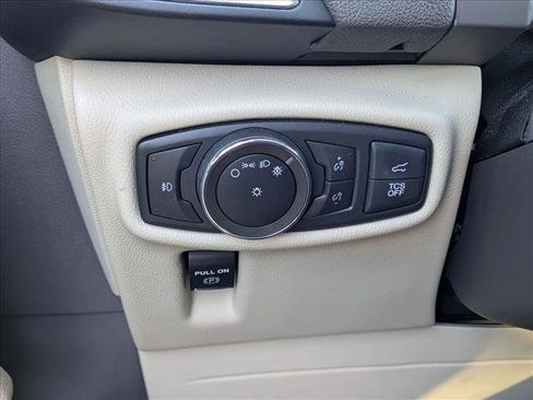 Used 2019 Lincoln Nautilus Select image 14