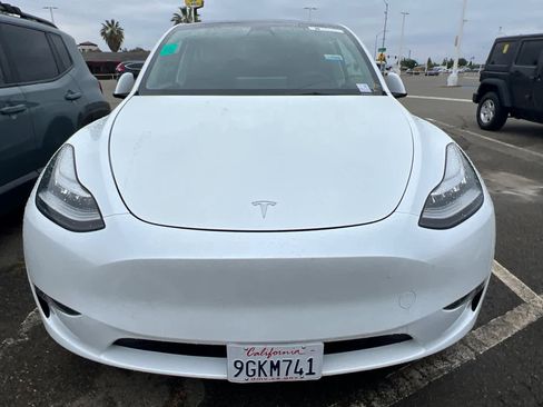 Used 2018 Tesla Model 3 Long Range AWD/4WD image 2