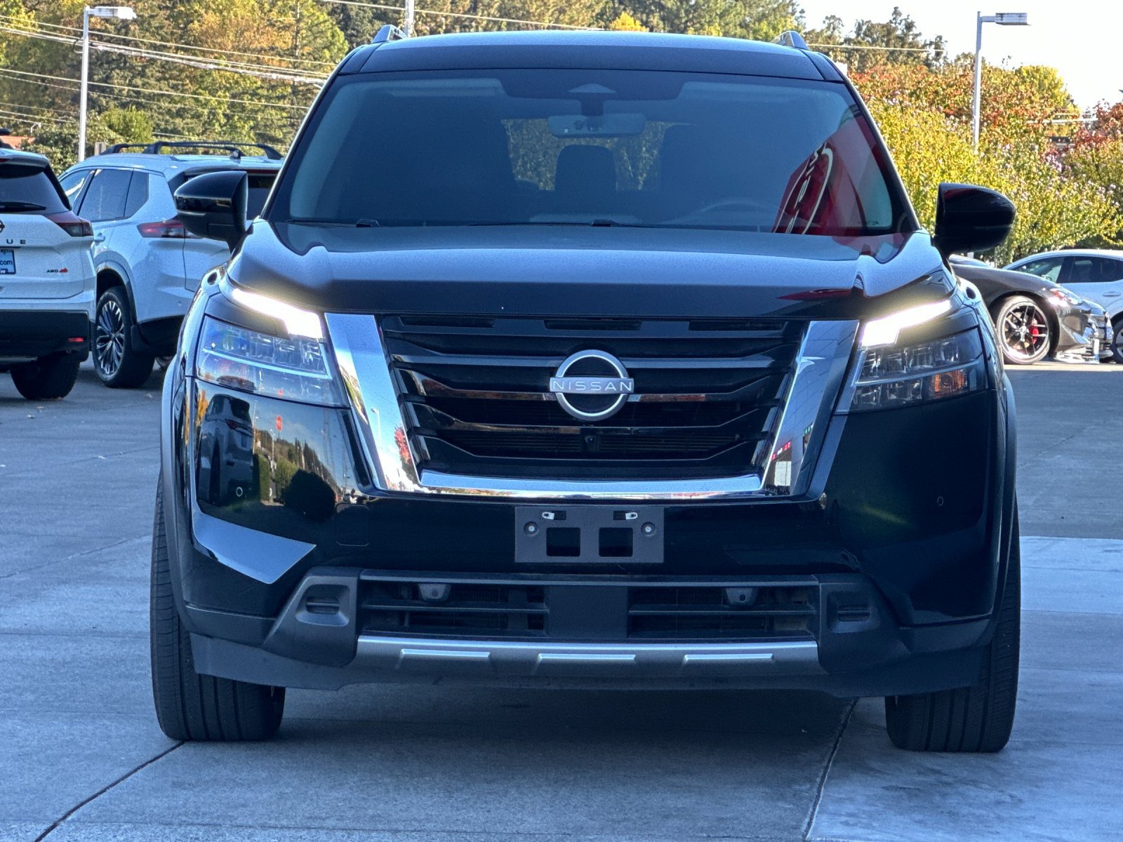 Used 2024 Nissan Pathfinder SL AWD/4WD image 8