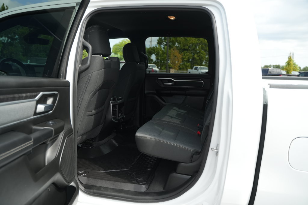 Used 2022 RAM 1500 Big Horn AWD/4WD image 15