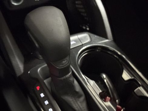 Used 2023 Chevrolet TrailBlazer LT FWD image 17