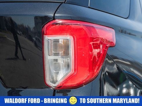 Certified 2022 Ford Explorer XLT AWD/4WD image 7
