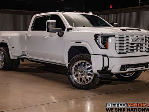 Used 2025 GMC Sierra 3500 Denali w/ Denali Reserve Package AWD/4WD image 1