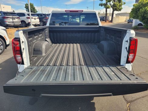 Used 2026 GMC Sierra 1500 SLE AWD/4WD image 7
