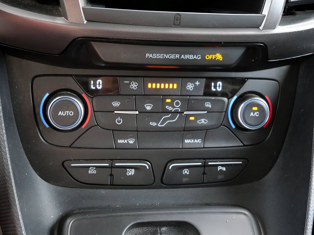 Used 2022 Ford Transit Connect XLT FWD image 23