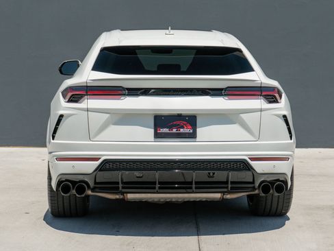 Used 2020 Lamborghini Urus AWD/4WD image 8