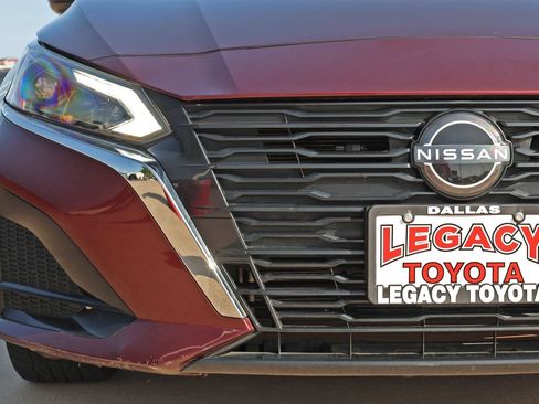 Used 2023 Nissan Altima 2.5 SV AWD/4WD image 8