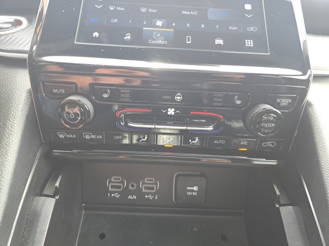 Certified 2024 Jeep Grand Cherokee Altitude AWD/4WD image 23
