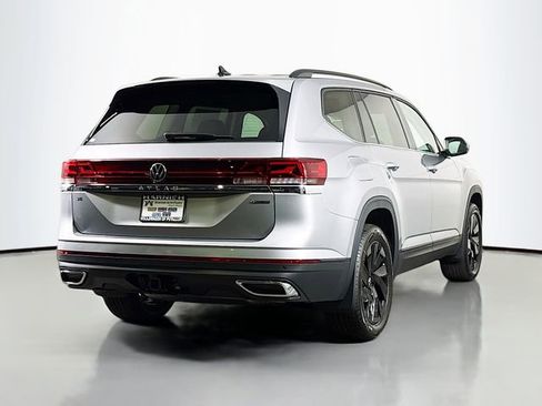 New 2026 Volkswagen Atlas SE image 7