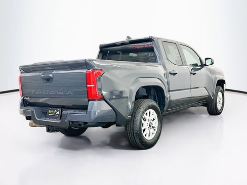 Used 2025 Toyota Tacoma SR5 AWD/4WD image 9
