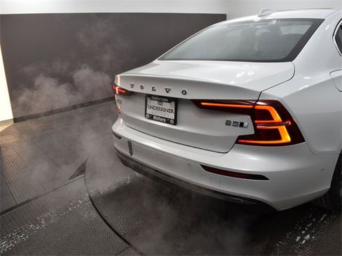 Used 2023 Volvo S60 B5 Ultimate w/ Climate Package image 8