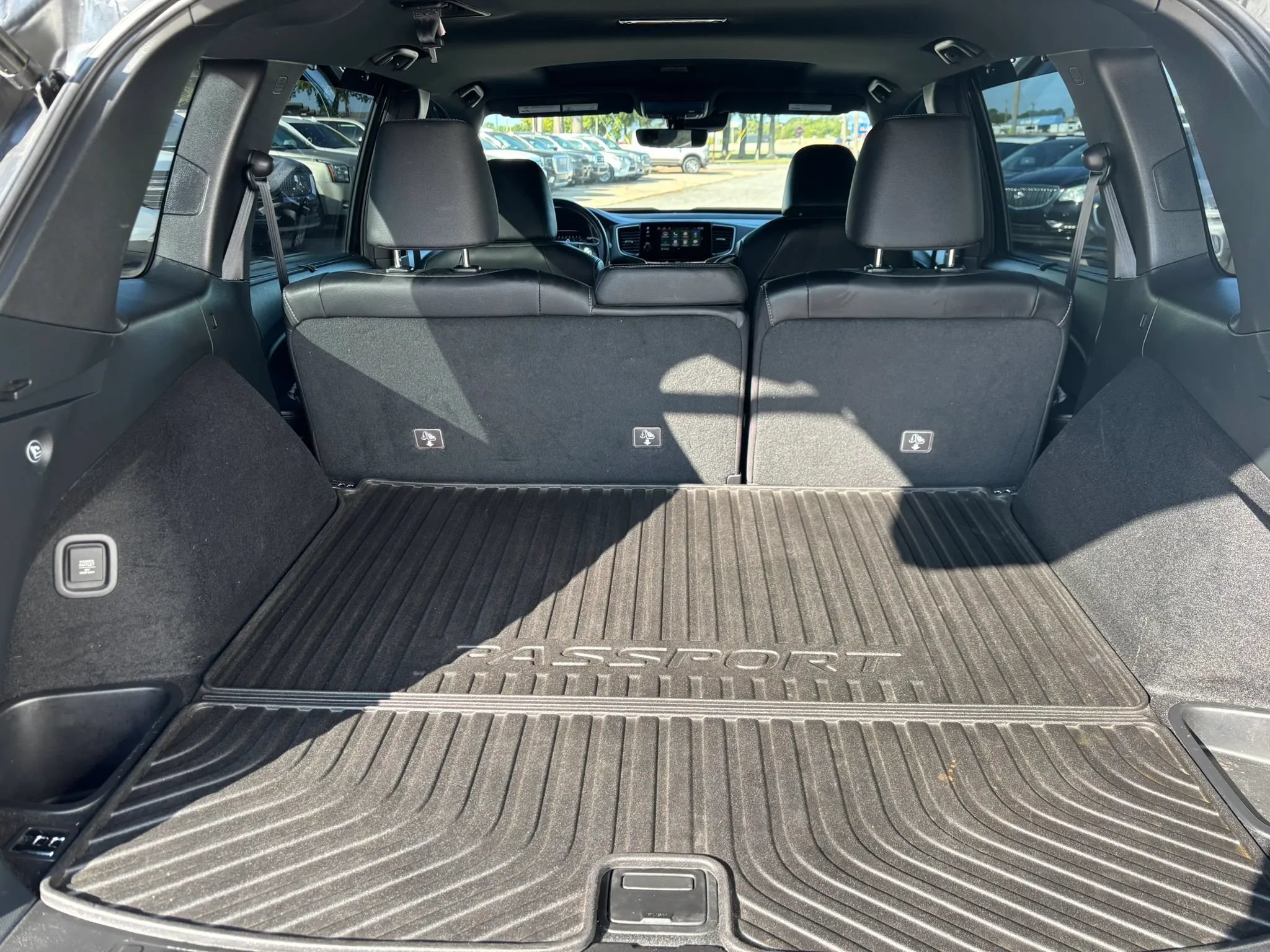 Used 2022 Honda Passport Elite image 16