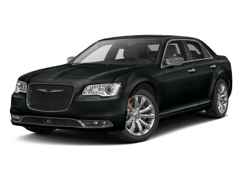 Used 2017 Chrysler 300 C RWD image 1