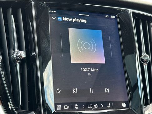 Used 2025 Volvo V60 B5 Cross Country Plus image 19