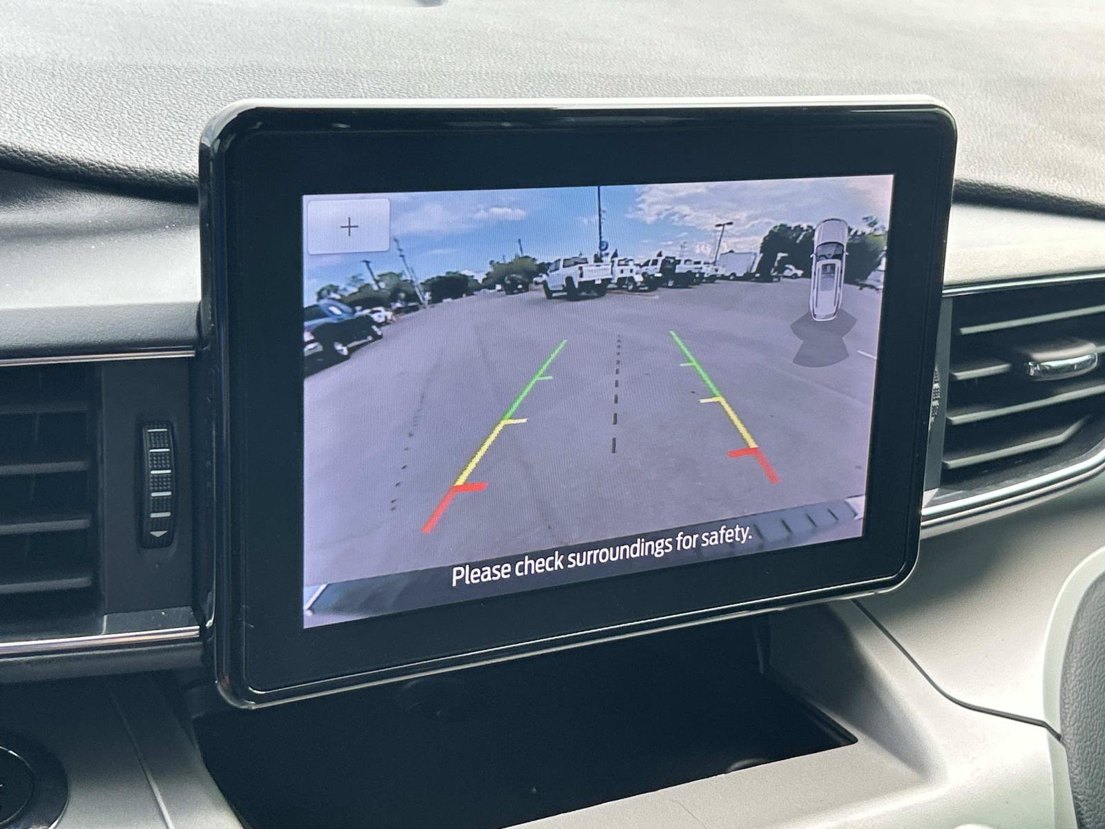 Used 2020 Ford Explorer XLT w/ Equipment Group 202A RWD image 33
