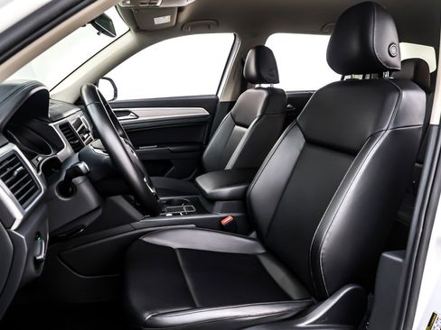 Used 2018 Volkswagen Atlas SE image 17