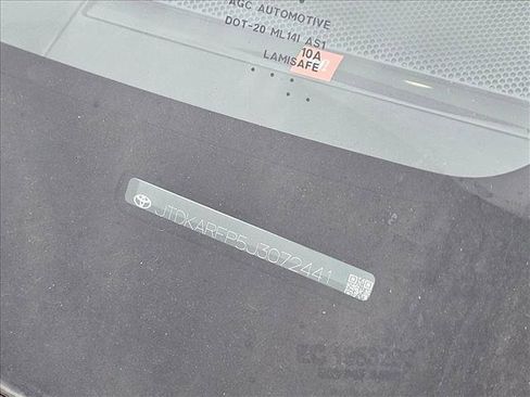 Used 2018 Toyota Prius Prime Advanced image 15