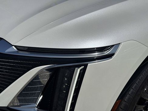 Used 2024 Cadillac Lyriq Luxury RWD image 31