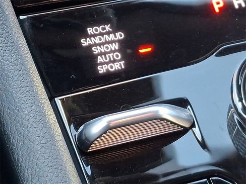 Used 2024 Jeep Grand Cherokee Overland w/ Luxury Tech Group IV image 26