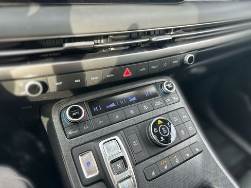 Used 2023 Hyundai Palisade Limited image 18