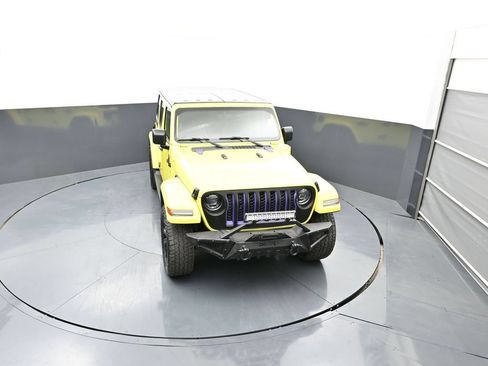Used 2023 Jeep Wrangler Unlimited Sahara w/ Cold Weather Group AWD/4WD image 42