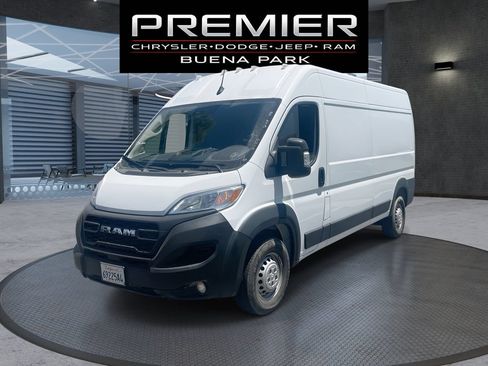 Used 2025 RAM ProMaster 2500 w/ Convenience Group FWD image 1