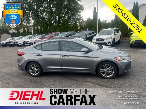 Used 2017 Hyundai Elantra SE FWD image 3