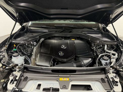 Used 2025 Mercedes-Benz GLC 350e 4MATIC w/ AMG Line image 38