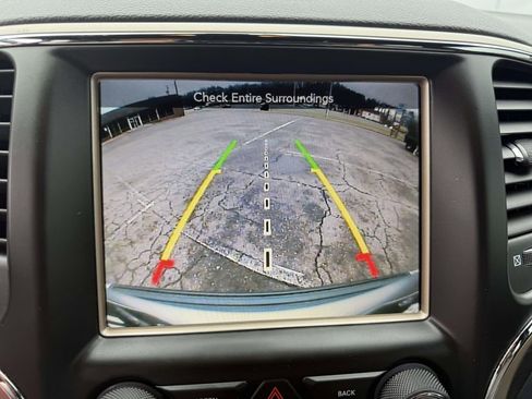 Used 2017 Jeep Grand Cherokee Laredo w/ Quick Order Package 2BE image 19