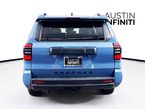 Used 2025 Toyota 4Runner SR5 image 6