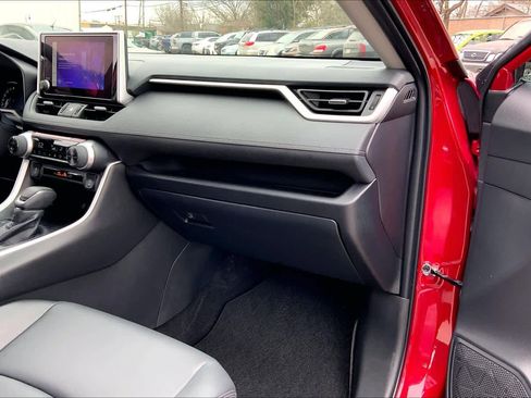 Used 2025 Toyota RAV4 XLE Premium image 19