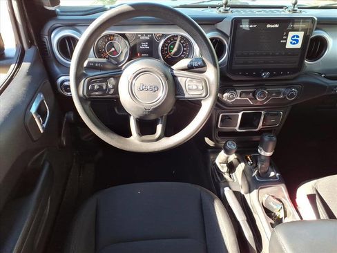 Used 2021 Jeep Wrangler Unlimited Sport AWD/4WD image 10