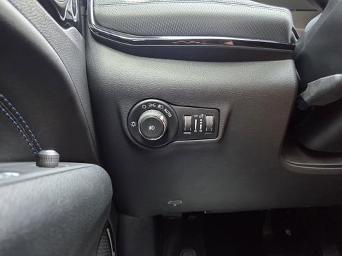 New 2026 Jeep Compass Latitude image 37