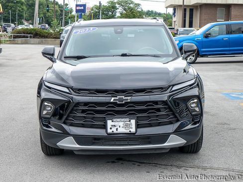 Used 2023 Chevrolet Blazer LT w/ Convenience Package AWD/4WD image 2
