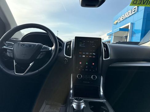Used 2024 Ford Edge Titanium image 15