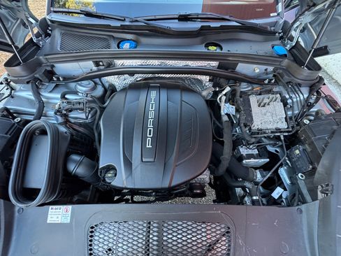 Used 2020 Porsche Macan image 24