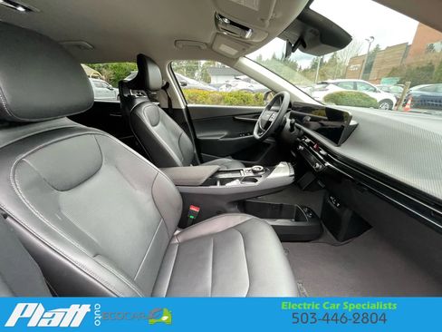 Used 2025 Kia EV6 Wind image 55