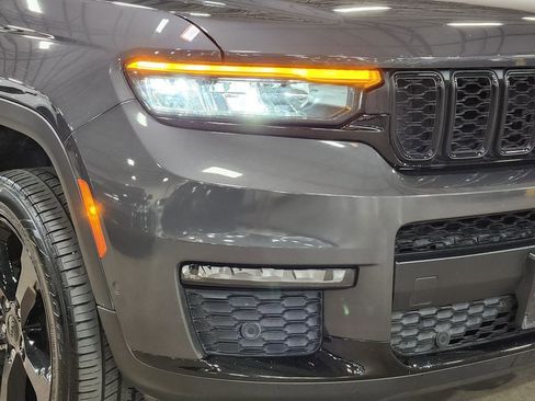 Used 2022 Jeep Grand Cherokee L Limited w/ Luxury Tech Group II image 13