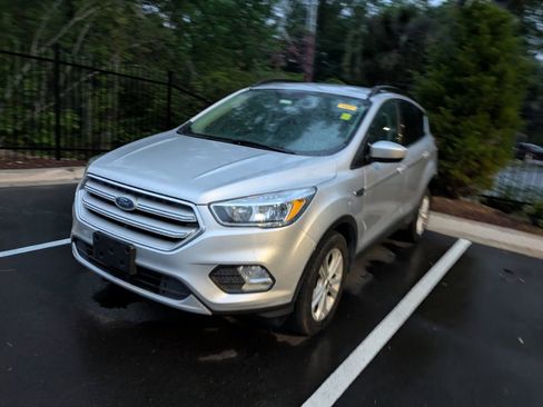 Used 2018 Ford Escape SE AWD/4WD image 3