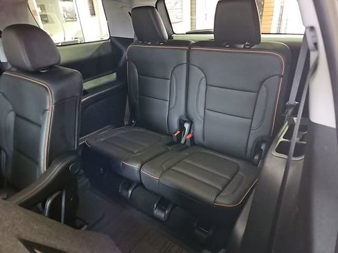 Used 2023 GMC Acadia AT4 w/ Technology Package image 13