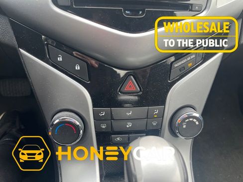 Used 2012 Chevrolet Cruze LT FWD image 12