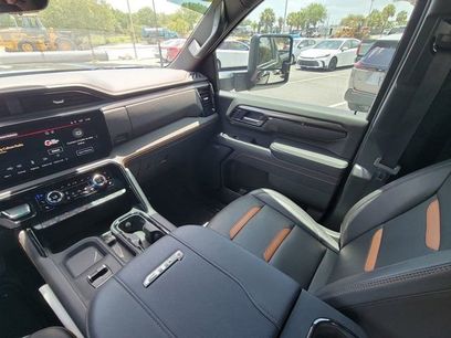 Used 2025 GMC Sierra 2500 AT4 w/ AT4 Premium Plus Package