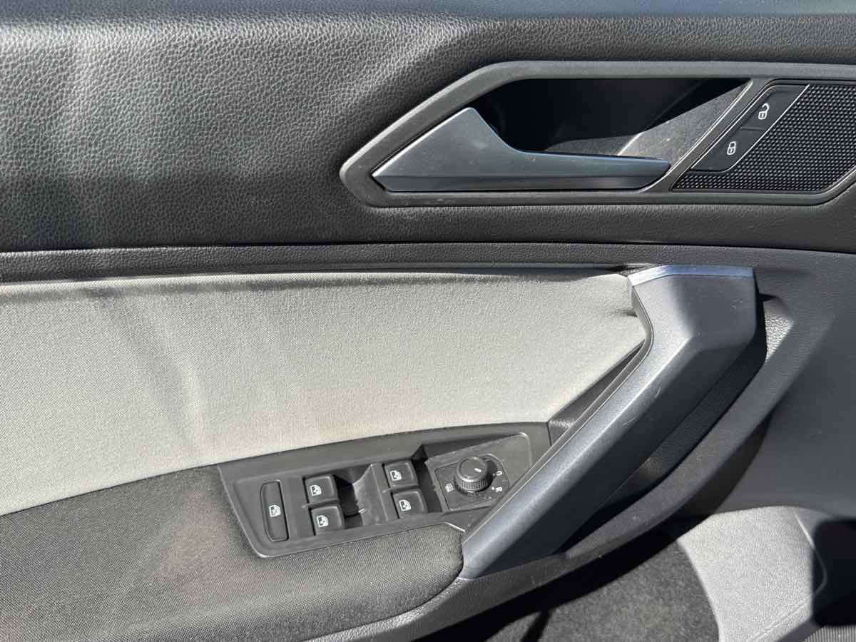 Used 2021 Volkswagen Tiguan S FWD image 27